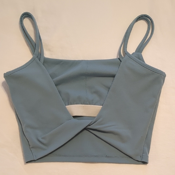 Halara Twist Back Yoga Top Light Blue Sports Bra Supportive Tank Top Small - Picture 2 of 5